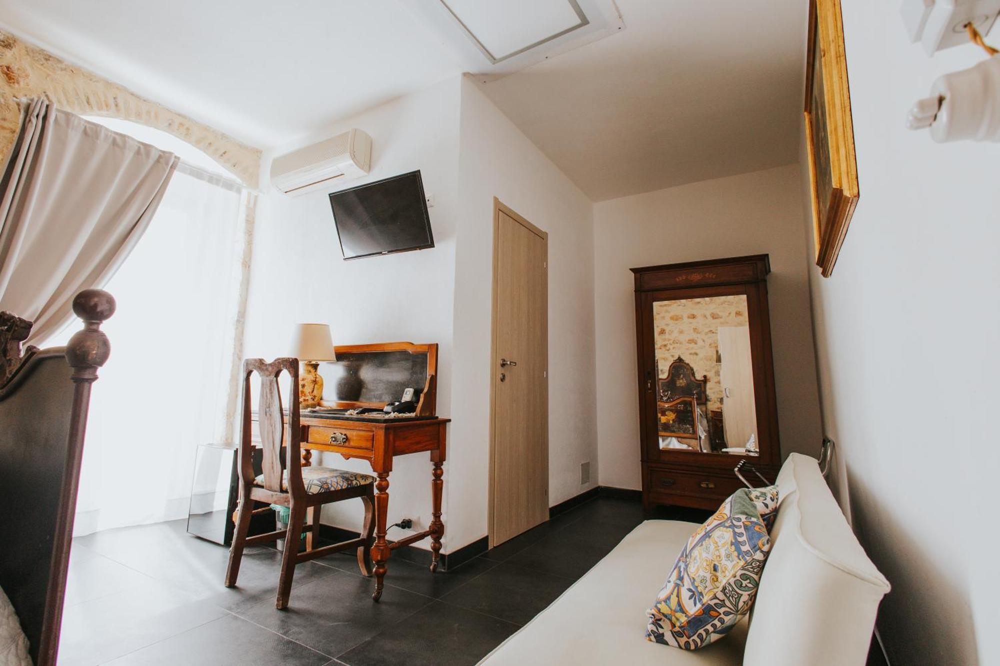 Cosi Priziusi Bed and Breakfast Vizzini Eksteriør billede